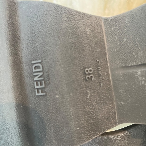 FENDI BOOTIES - Picture 8 of 9